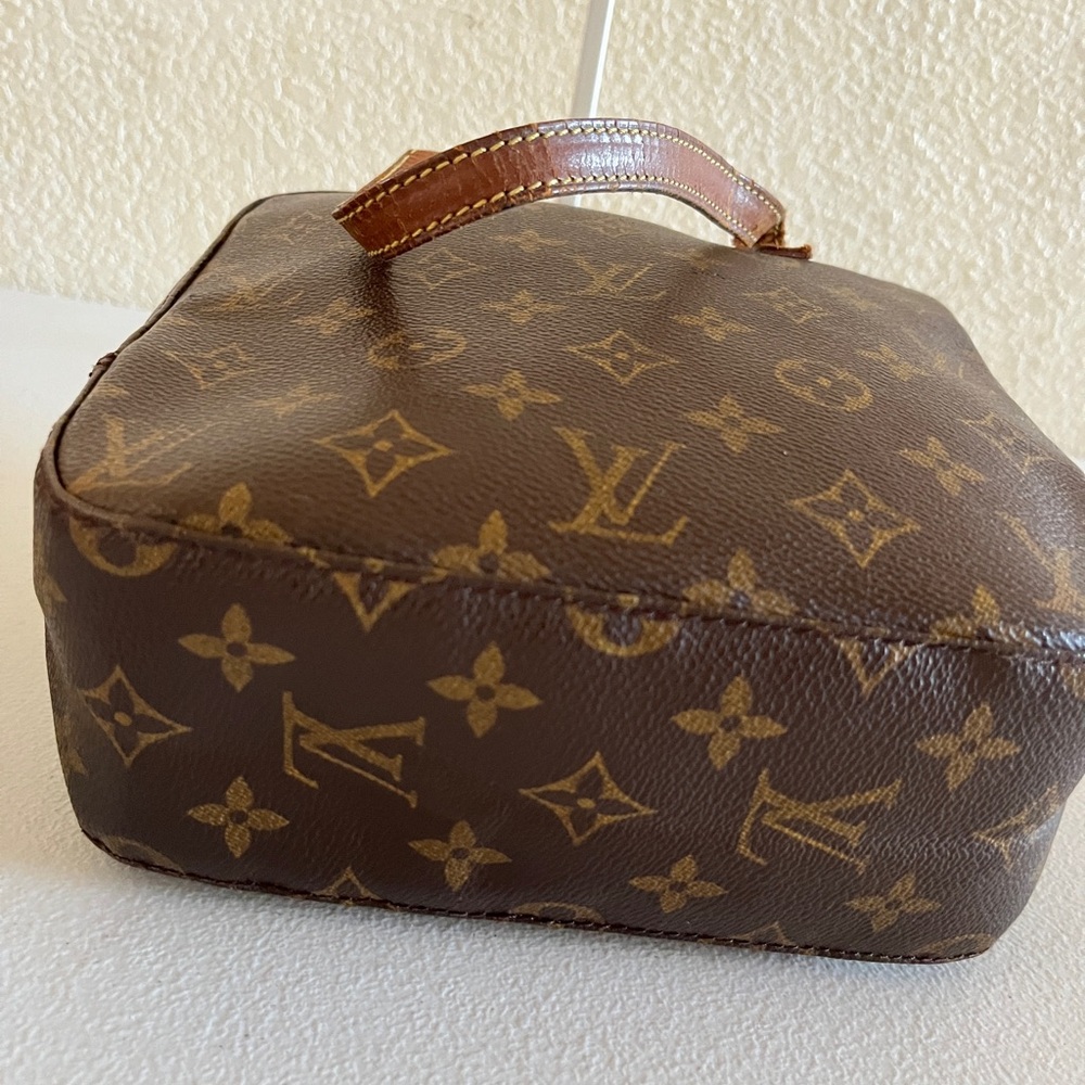 Louis Vuitton small bag - Picture 6 of 15